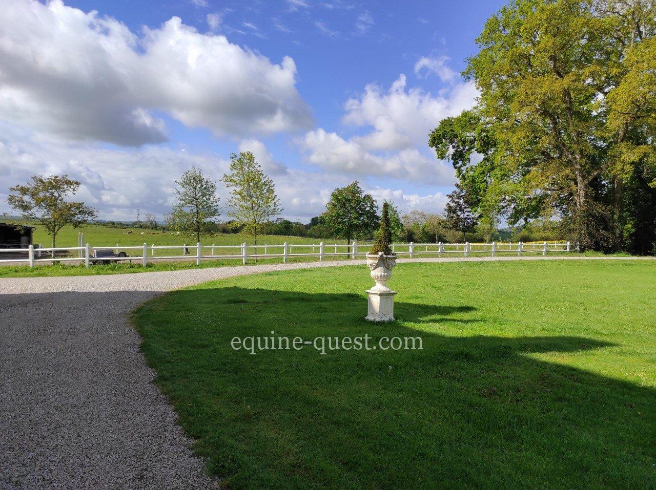 Prestigious Property – Caen area- 55 hectares
