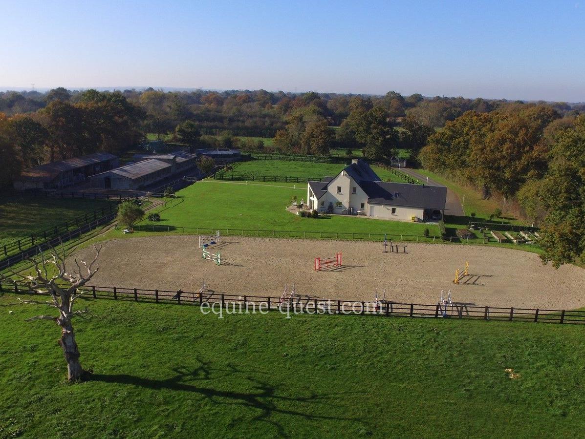 Normandy – Saint Lo area – Standing property