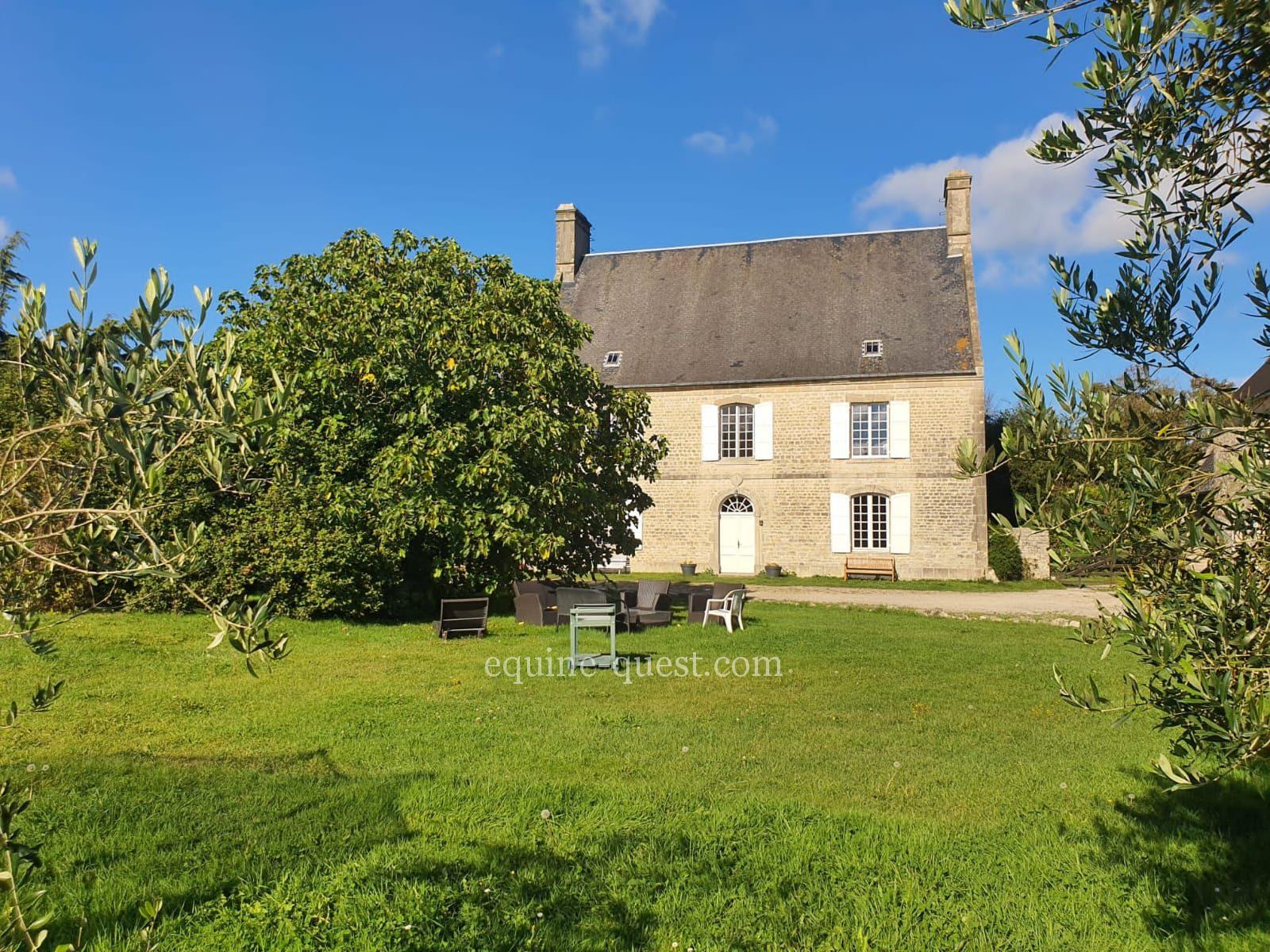 Cotentin area – equestrian property