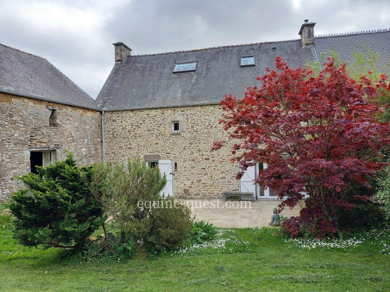 Stone house Cherbourg area